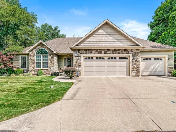 1122 Bellhaven Dr, Mishawaka, IN 46545