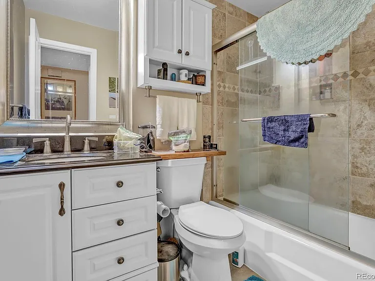 1210 Linden Ave #D — Photo 8