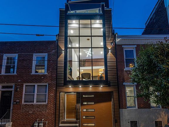 2nd image of 217 Tasker St
