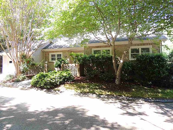 2nd image of 137 Montrose Dr