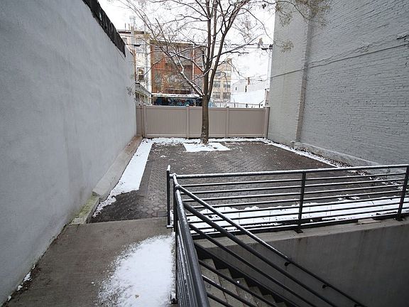 4th image of 103 Varet St #1B