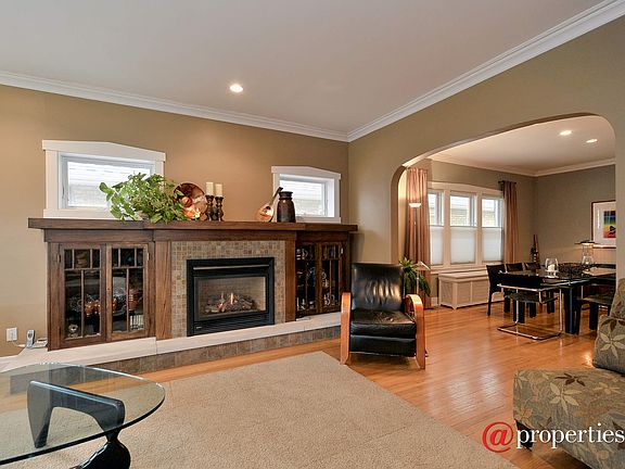 Living Room / Dining Room