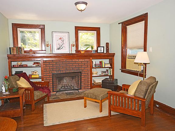 3rd image of 2141 Fruitville Pike