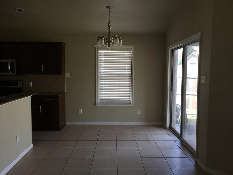 707 Bighorn Dr — Photo 15