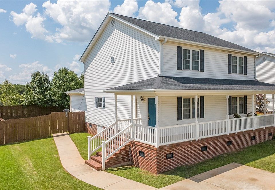 1st image of 106A Summerwalk Ct
