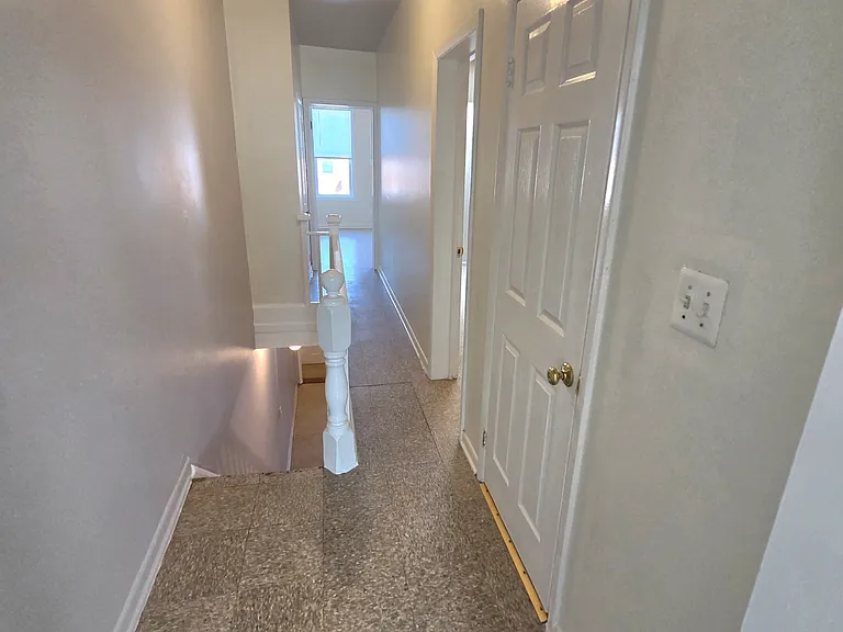 1310 N Montford Ave — Photo 7