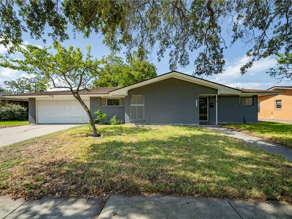 922 Carmel Pkwy, Corpus Christi, TX 78411