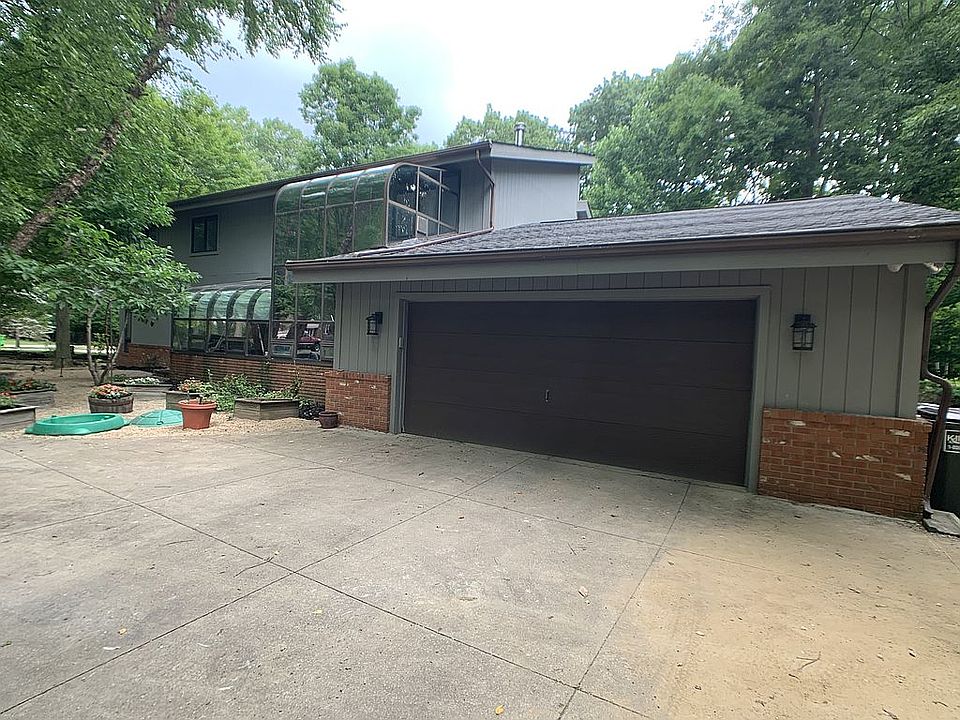 1st image of 523 Parkside Blvd