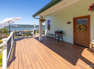 111 E Warren Dr, Union, WA