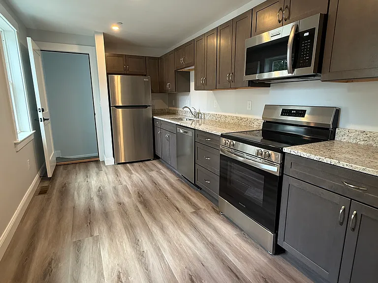 14A Academy St #B — Photo 2