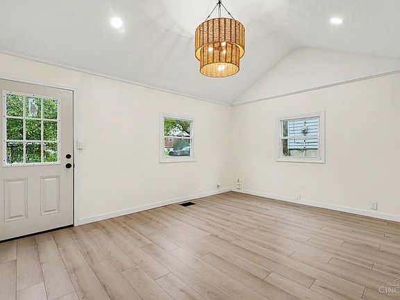 4th image of 6507 Britton Ave