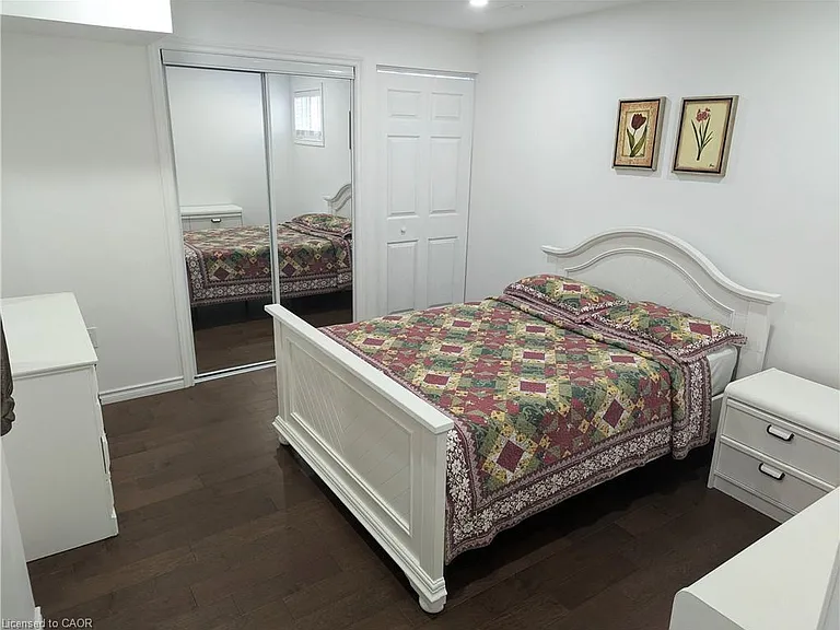 561 Marl Meadow Cres #LOWER — Photo 8