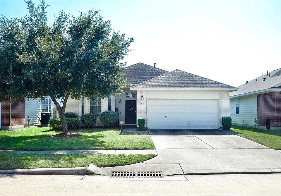1st image of 20219 Sendera Oaks Ln