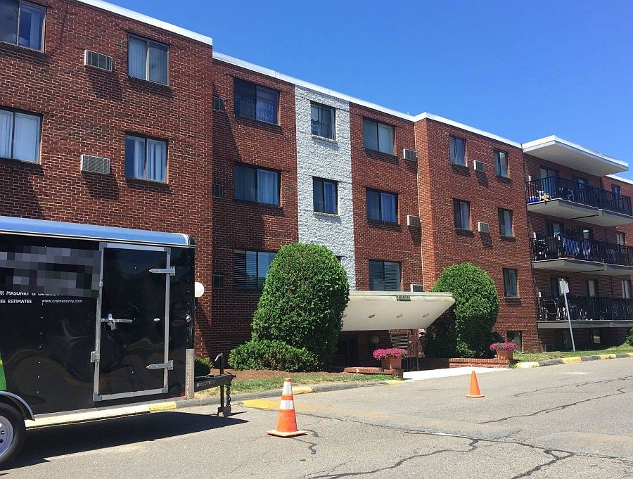1st image of 600 Governors Dr Unit 600-28