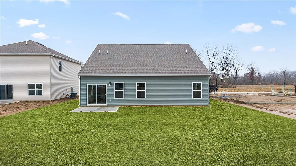 3 bed, 1635 sqft, $2,200 — Photo 3
