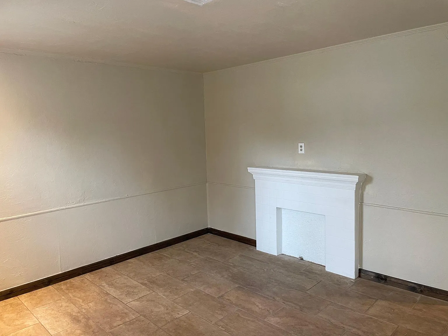2120 N Rhode Island Ave — Photo 3