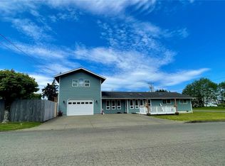 202 Myrtle St, Cosmopolis, WA 98537
