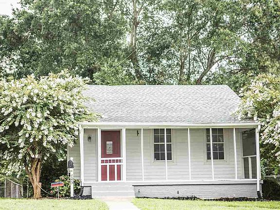 3rd image of 745 Maywood St