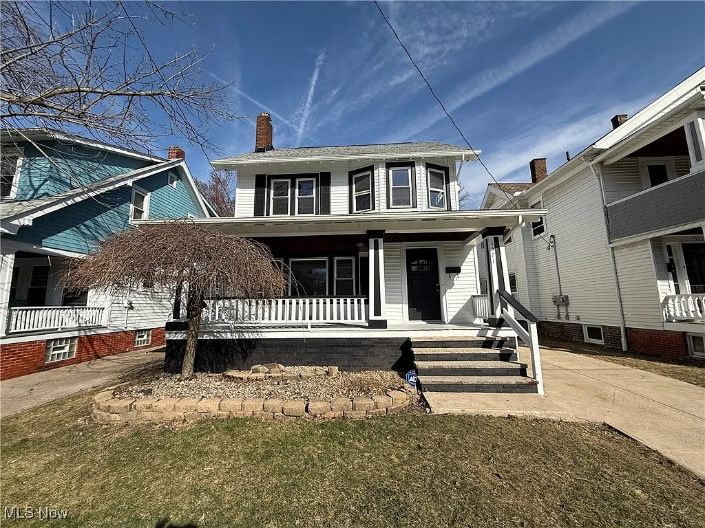 1571 Orchard Grove Ave photo 1