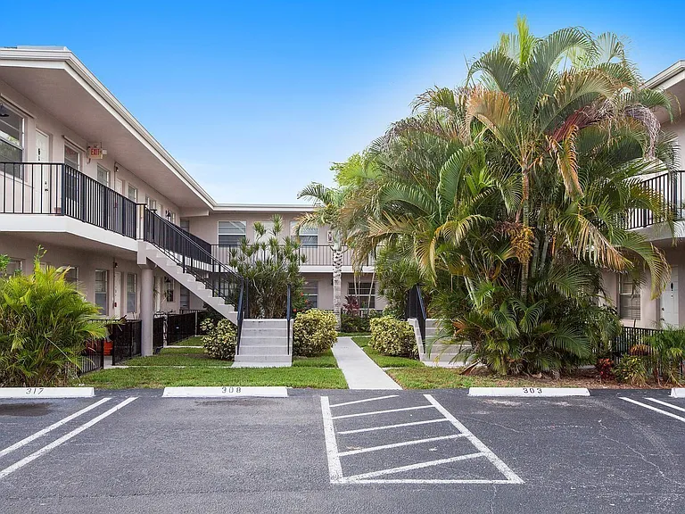 1230 Old Boynton Rd #206 — Photo 1