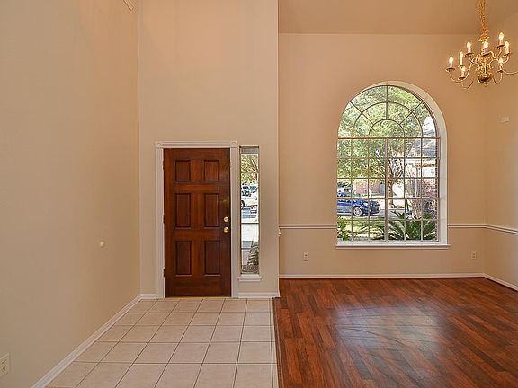 5th image of 18303 Farriswood Ct