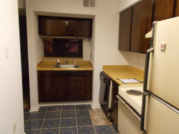 5th image of 2301 Edenborn Ave APT 901
