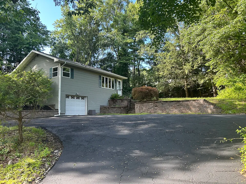 245 Church Rd #B