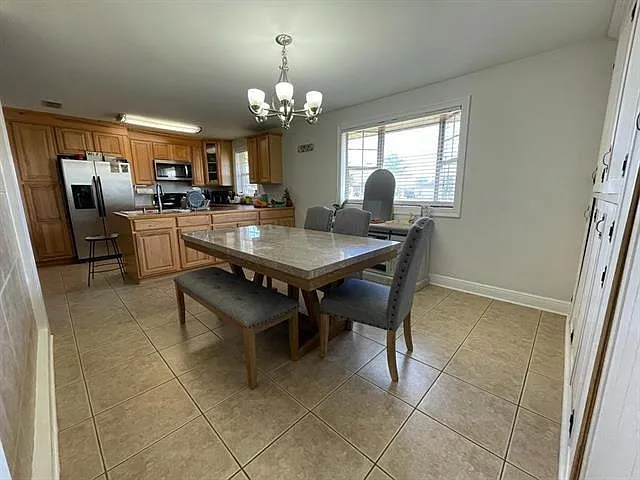 2308 Margaret Ln — Photo 7