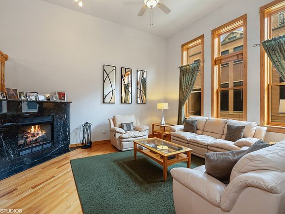 3rd image of 4141 N Narragansett Ave