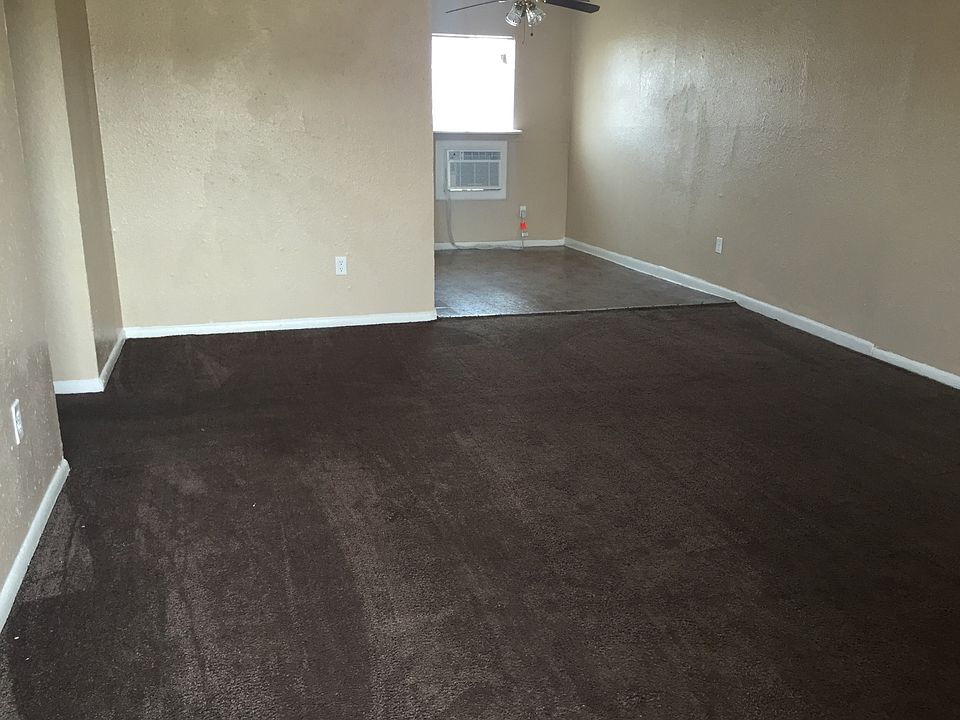 1st image of 503 Cruse Dr #3C