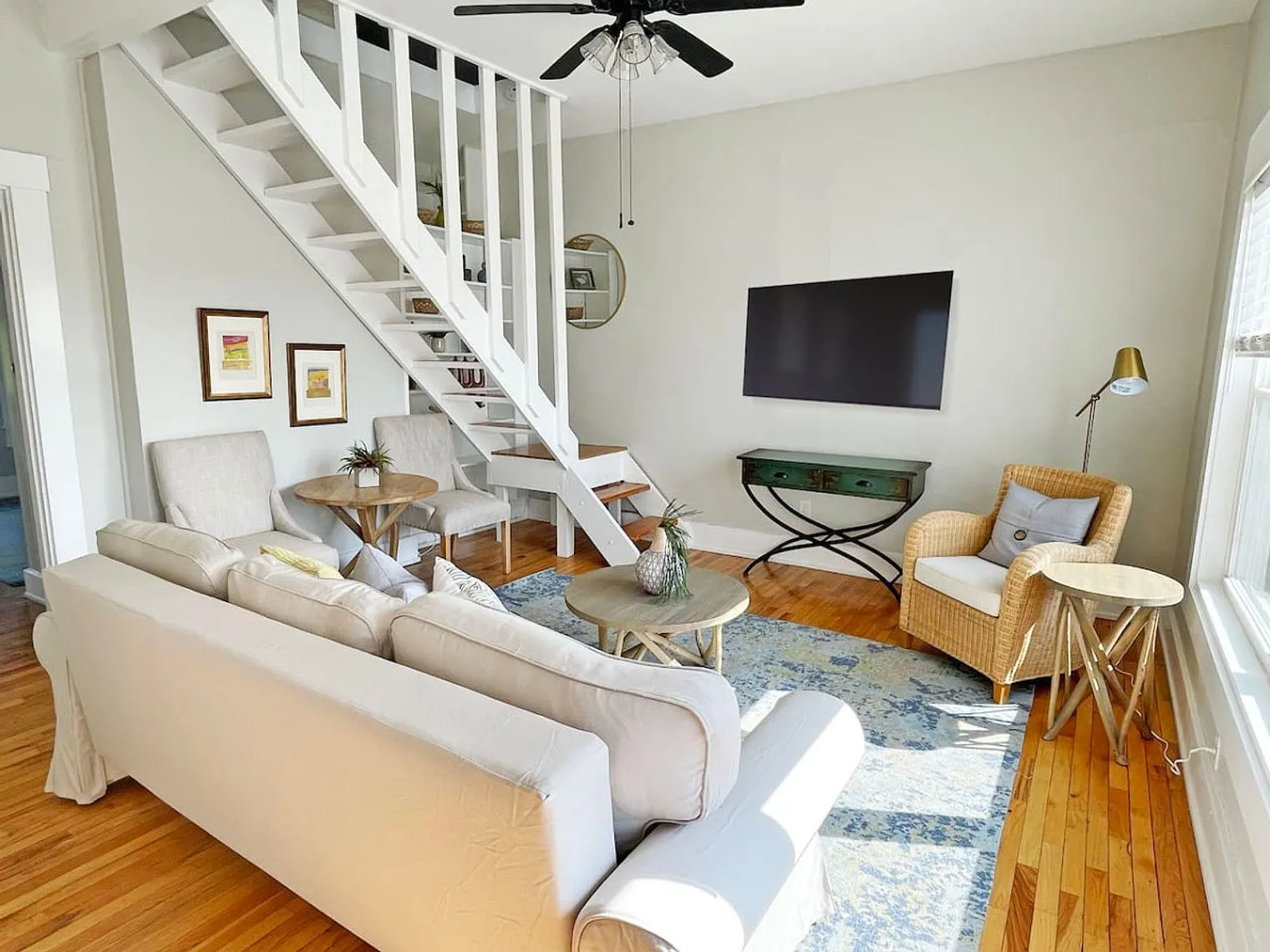 2 bed, 1.0 bath, 1184 sqft, $2,508 — Photo 3