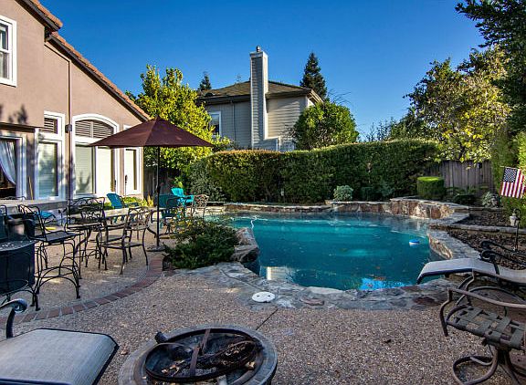 5th image of 17673 Bentley Dr