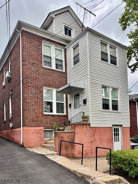 1st image of 100 Hancox Ave
