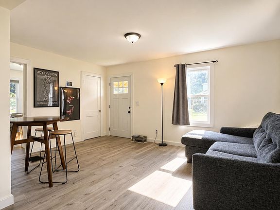 5th image of 270 Dorr Drive