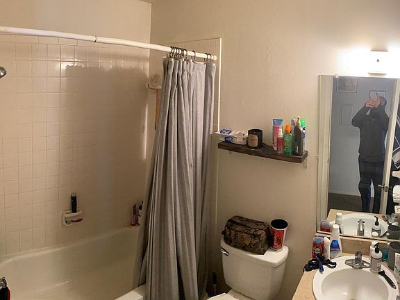 4th image of 1025 S Ohio Ave #26