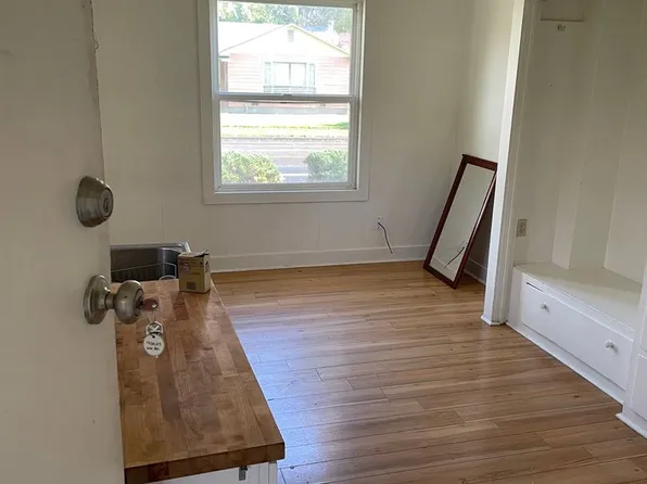 R604- NW 4th Street, 604 NW 4th St APT C, Grants Pass, OR 97526