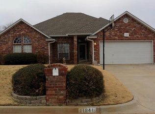 11841 SW 2nd St, Yukon, OK 73099
