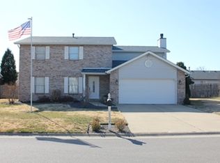 1525 Progress Ln, Belleville, IL 62221