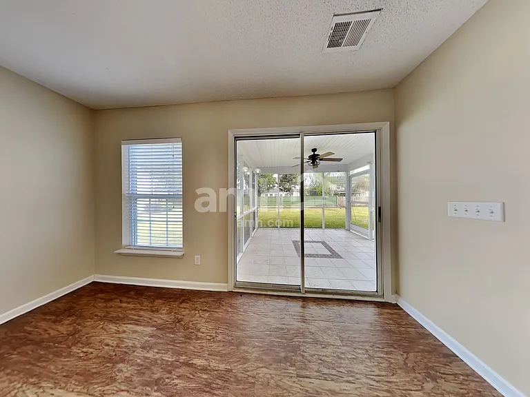 418 Dovetail Cir — Photo 5
