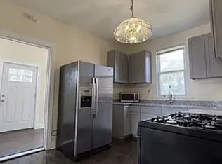 8852 S May St, Chicago, IL 60620