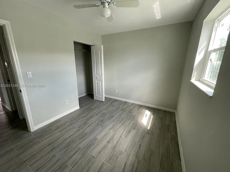 3921 SW 31st Dr — Photo 9