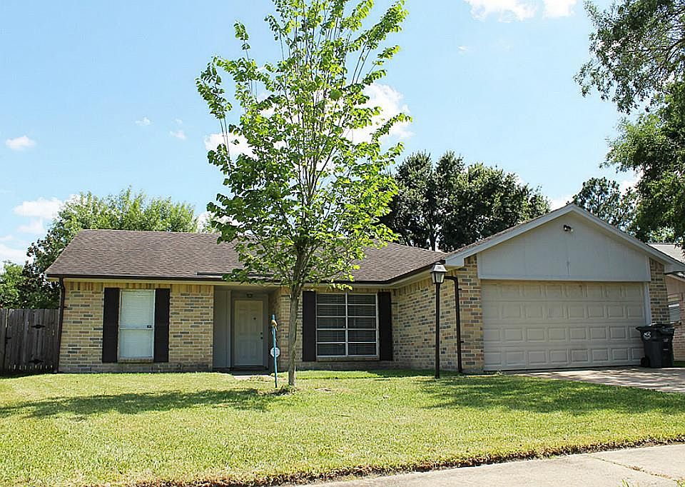 1st image of 19407 Cypress Harbor Dr