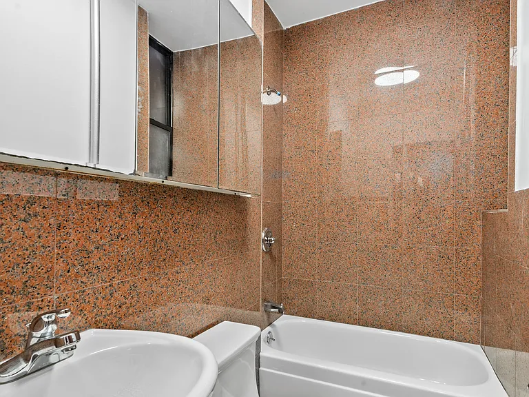 144 W 109th St #1W — Photo 6