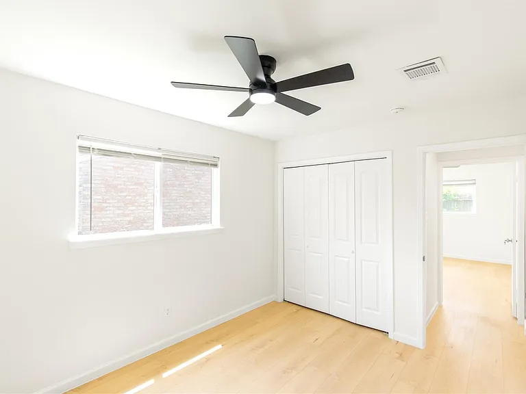 6423 Coachwood Dr — Photo 29