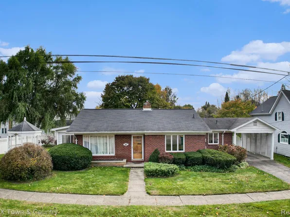 103 W Henry St, Flushing, MI 48433