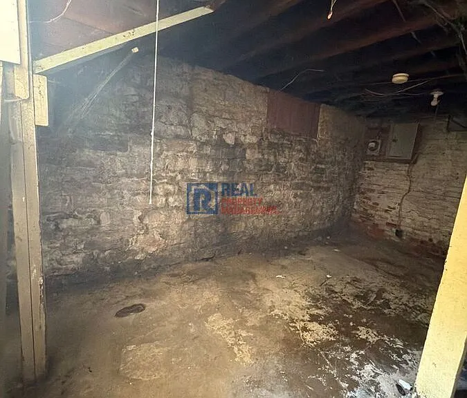 2417 E 4th St #2417 — Photo 12