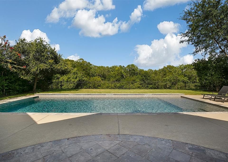 1st image of 2513 Pebble Lodge Ln