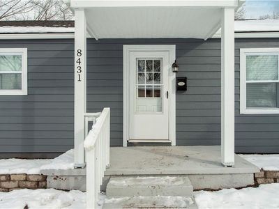 8431 Central St, Kansas City, MO, 64114
