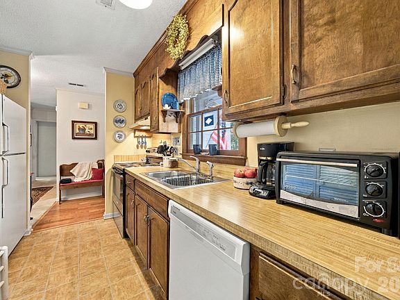 3rd image of 7136 Spring Morning Ln