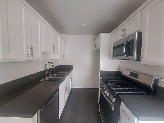 2nd image of 939 Pacific Ave APT 7